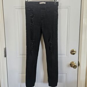 Girl's Black Distressed Levi Jeans Size 10/11